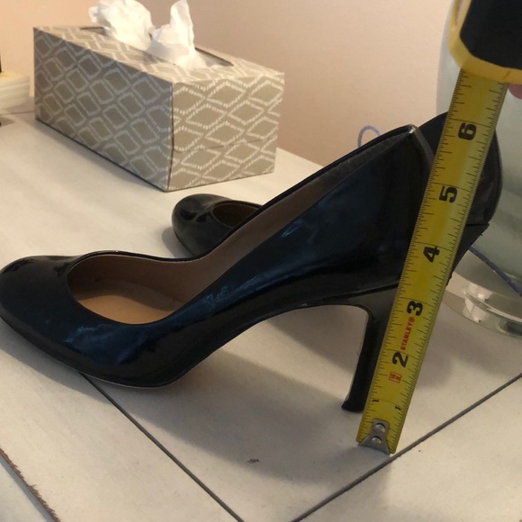 Black high heels - Picture 4 of 4